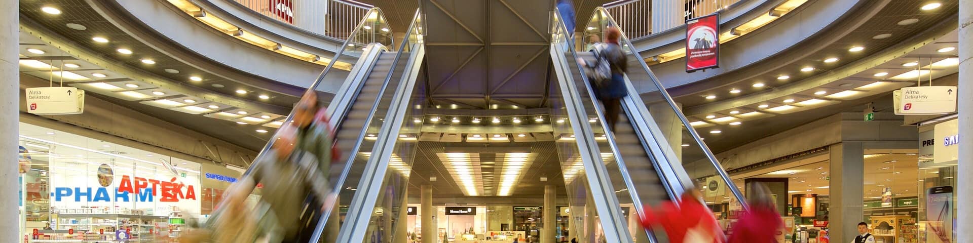 Stary Browar Shopping and Art Centre showing shopping and interior views