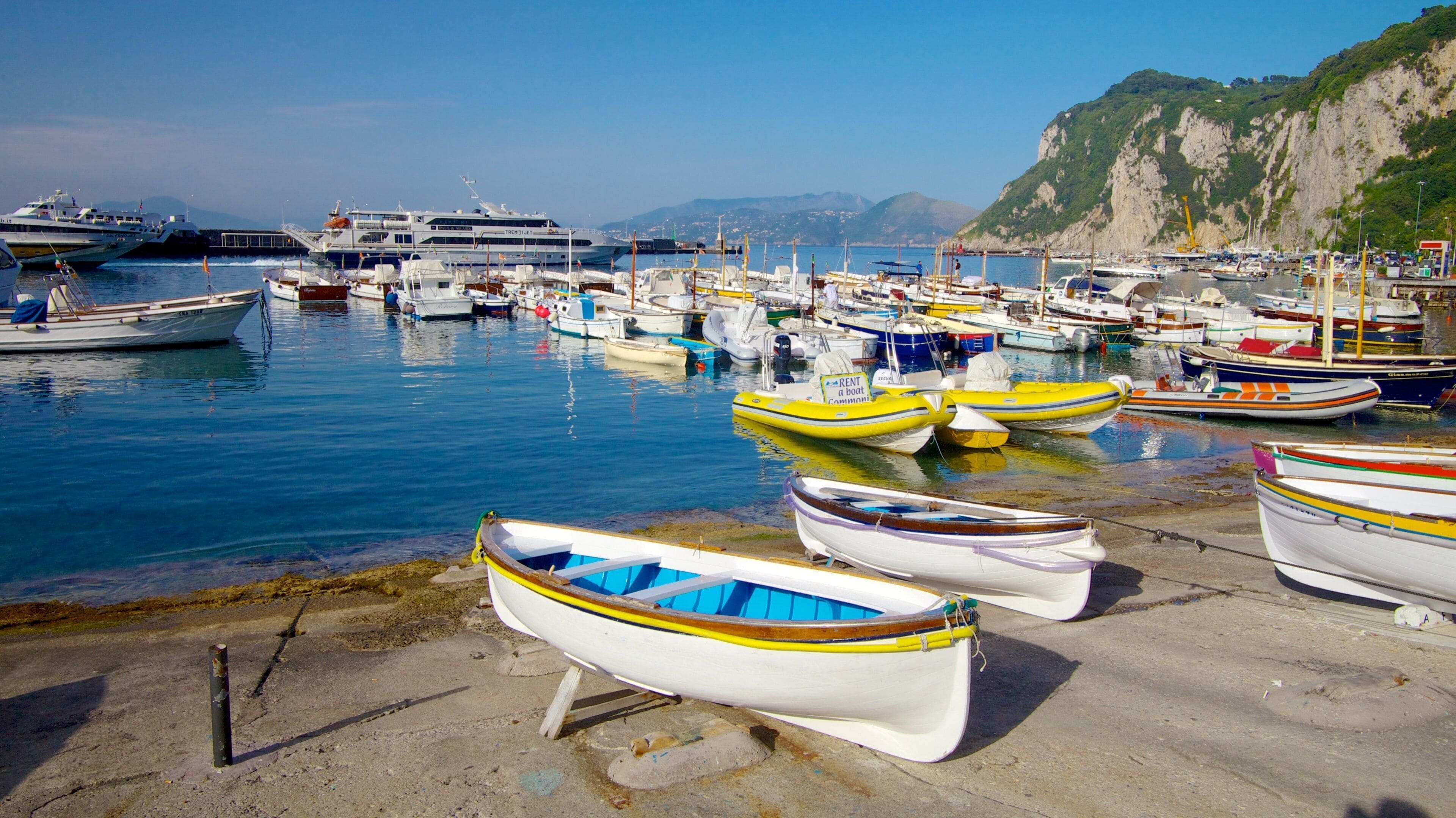 カプリ島 どの含み 海岸沿いの町, ボート と マリーナ