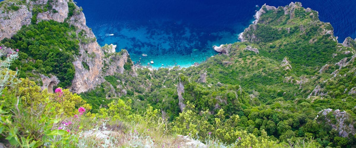 Mont Solaro, Anacapri, Italie montrant montagnes, panoramas et vues littorales