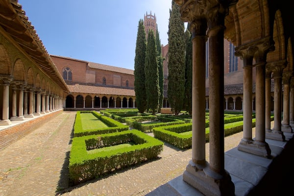 Dominikanerkloster Les Jacobins mit einem Garten