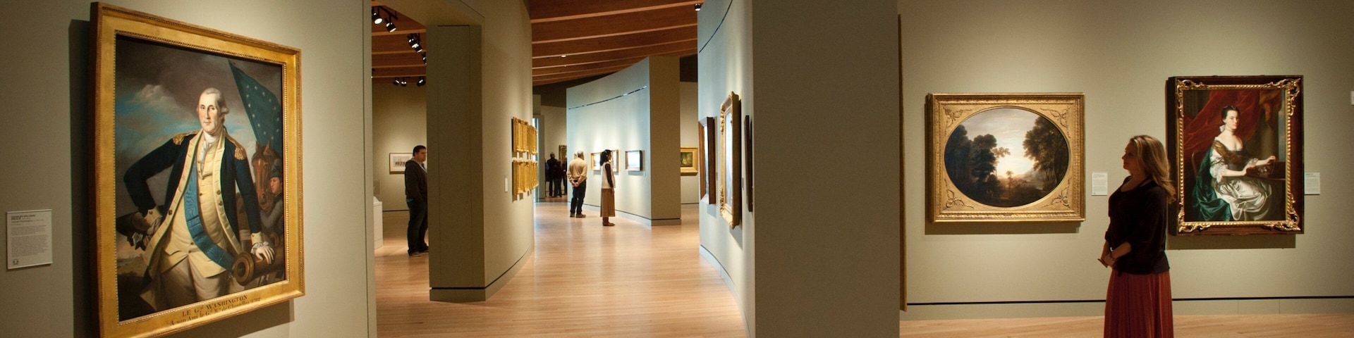 Museo de Arte Americano de Crystal Bridges que incluye vista interna y arte y también una mujer