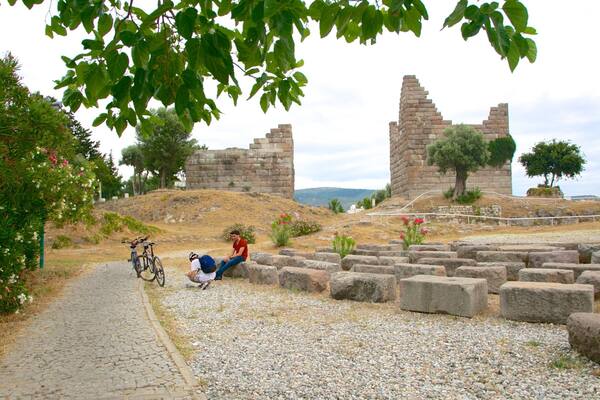 Myndos Gate som omfatter bygningsruiner