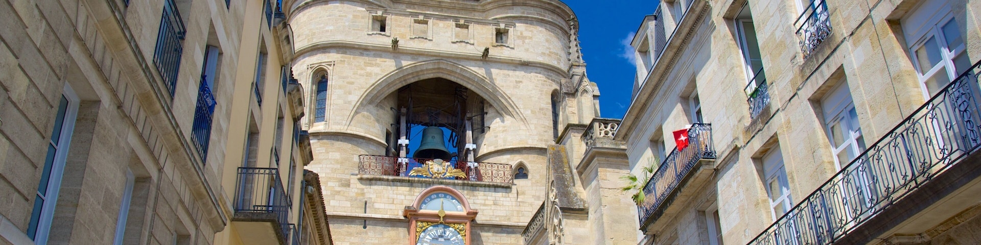 Grosse Cloche mostrando elementos de patrimônio e um monumento