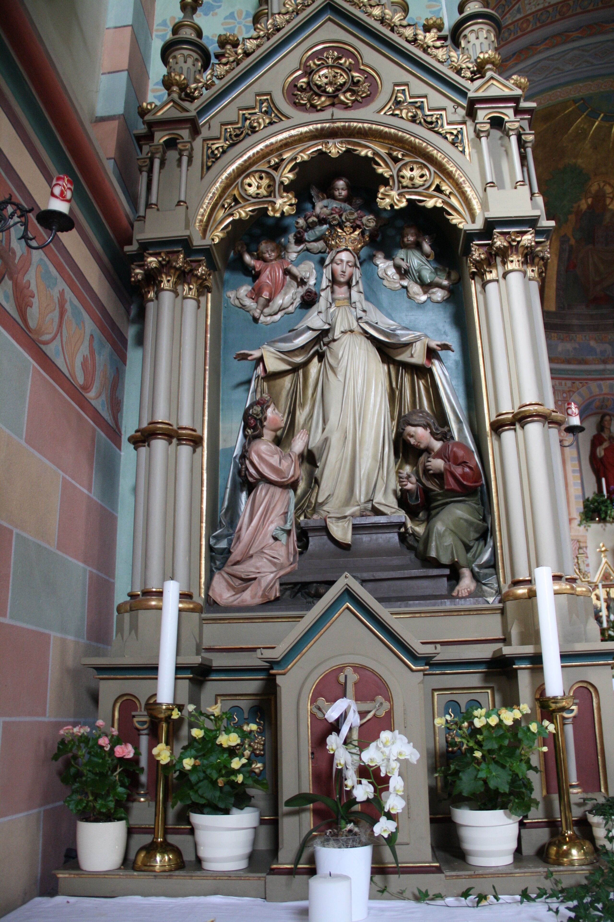 Italy, South Tyrol, Franzensfeste. The Parish church “Sacred Heart of Jesus”” built in 1899 in neo-Romanesque style on plan of Franz von Neumann and under the direction of Josef Huber. On the occasion of the centenary were brought to light the frescoes representing the birth and the resurrection of Christ.