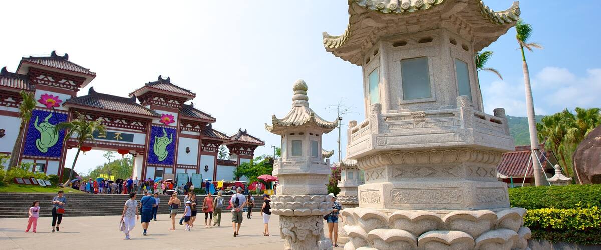 Nanshan Temple which includes a square or plaza