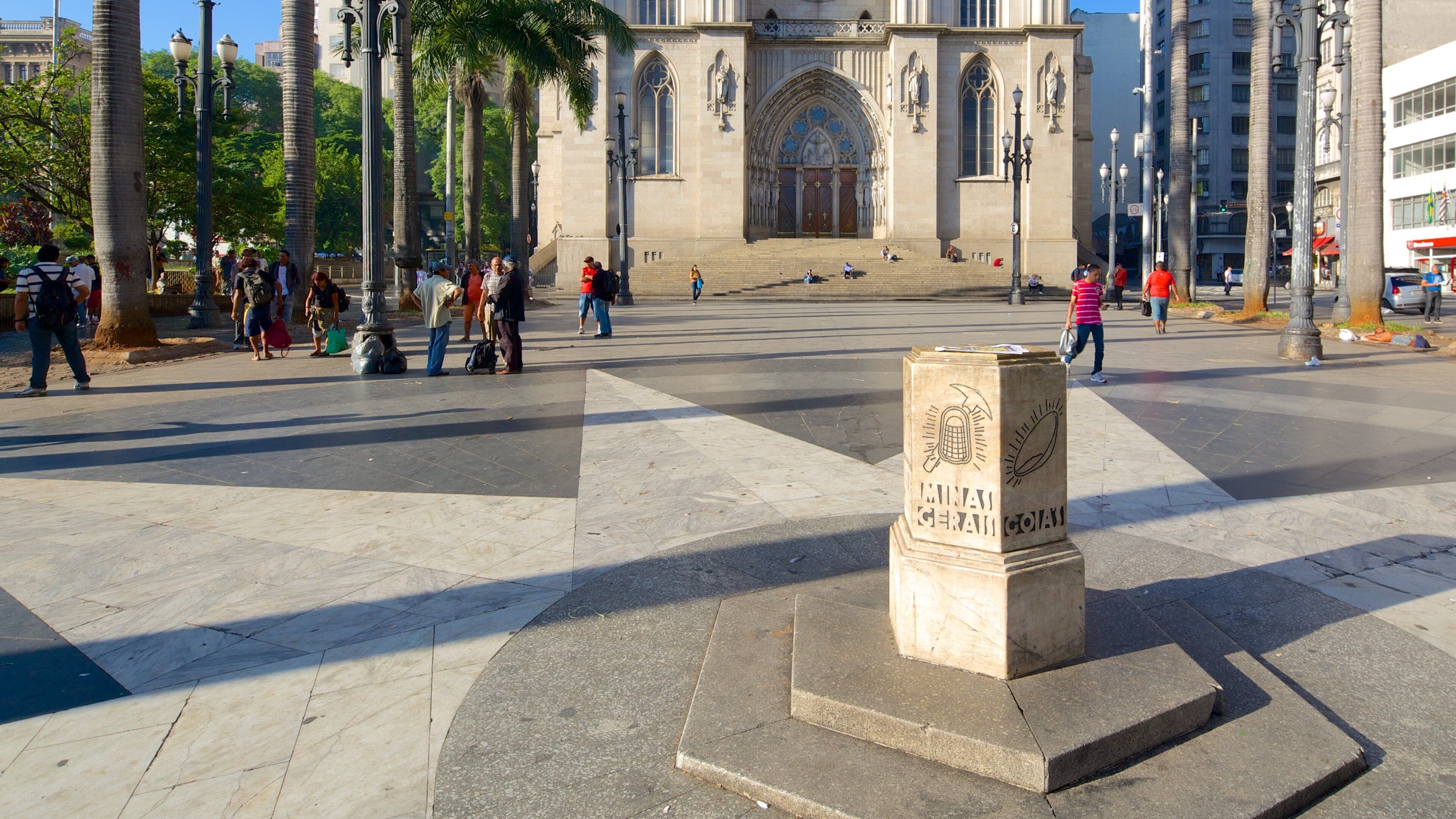 Sao Paulo Cathedral featuring a square or plaza