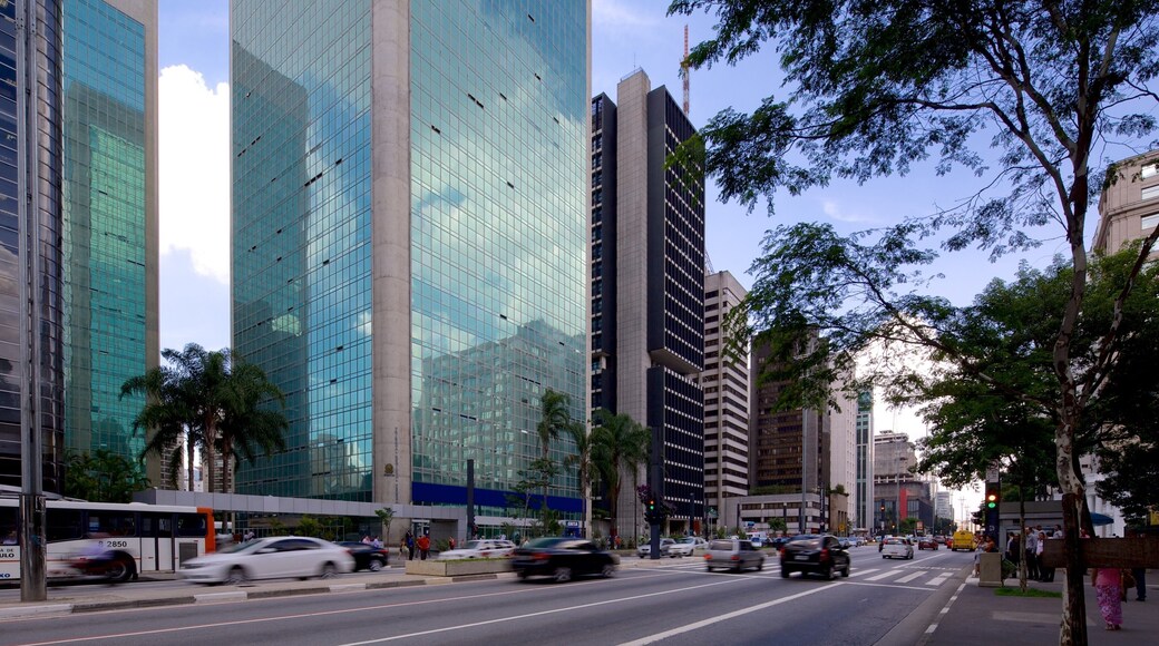 Avenida Paulista che include città e architettura moderna