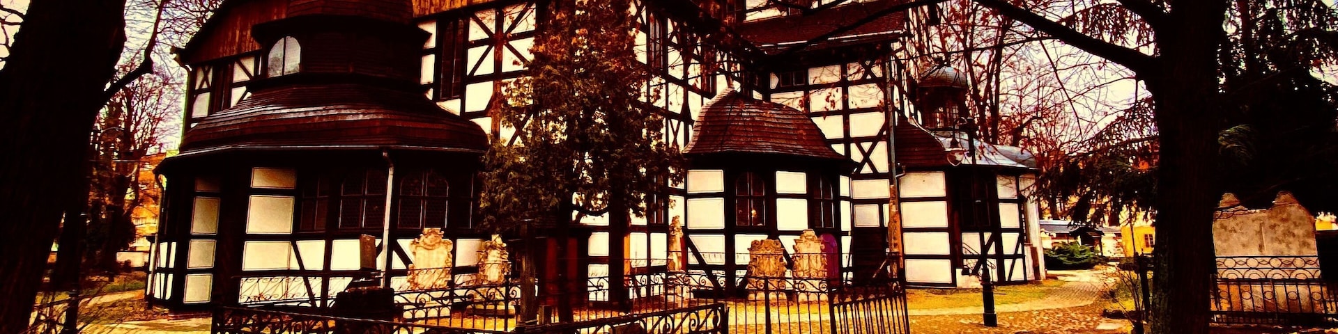 The Church of Peace in Swidnica is one of three monuments in the Lower Silesia in the UNESCO‘s World Cultural Heritage list and, together with the Church of Peace in Jawor, the largest timber-framed religious building in Europe. The Church was built in the former Silesia in the mid-17th century, amid the religious strife that followed the Peace of Westphalia.
#architecture #trovember #roadtrip #history