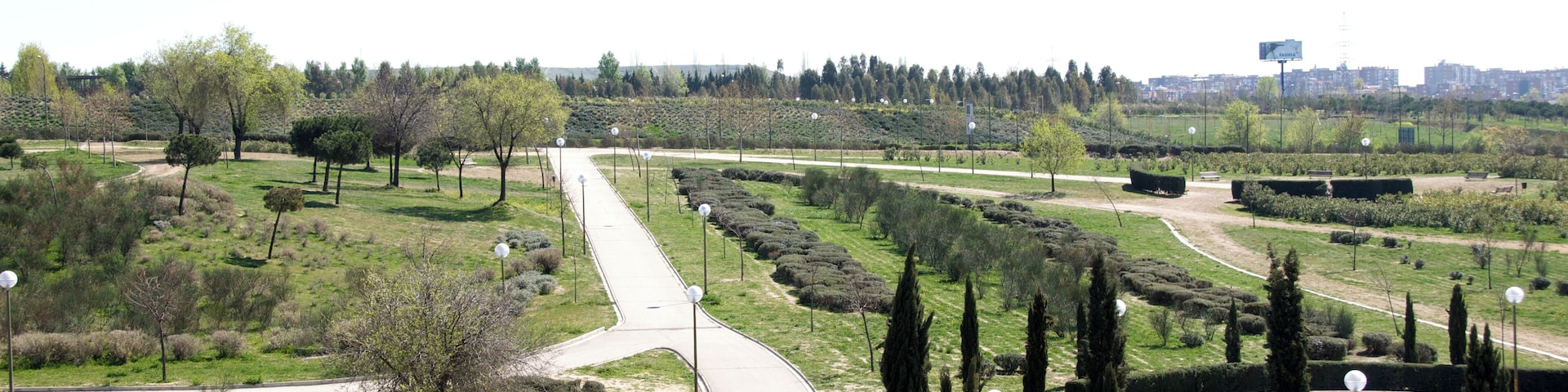 Panorámica de un parque de Valdebernardo
