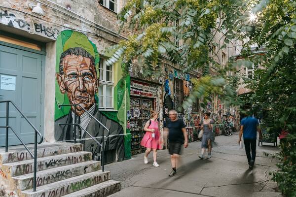 Hackescher Markt which includes street scenes and outdoor art