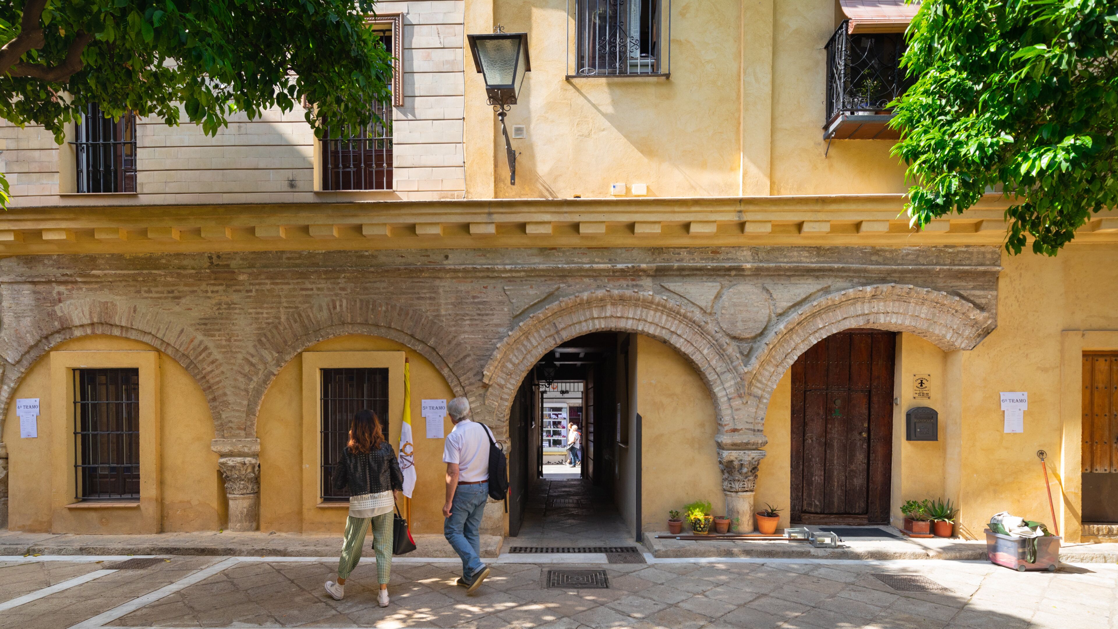 Salvador Church which includes street scenes as well as a couple