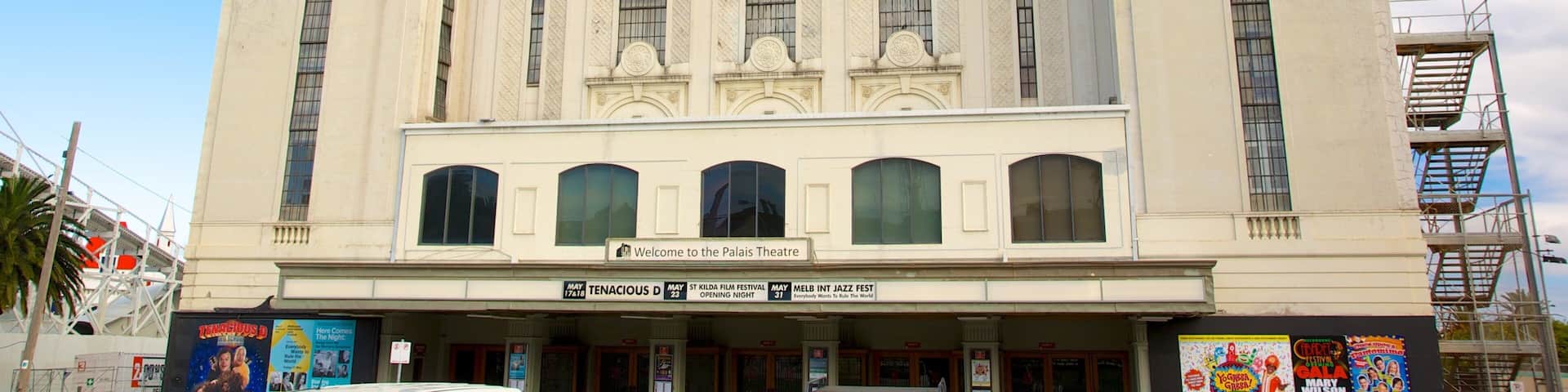The exterior of the Palais Theatre with a clear blue sky.