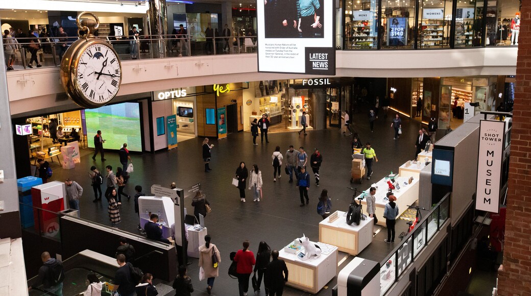 QV Centre showing interior views and shopping
