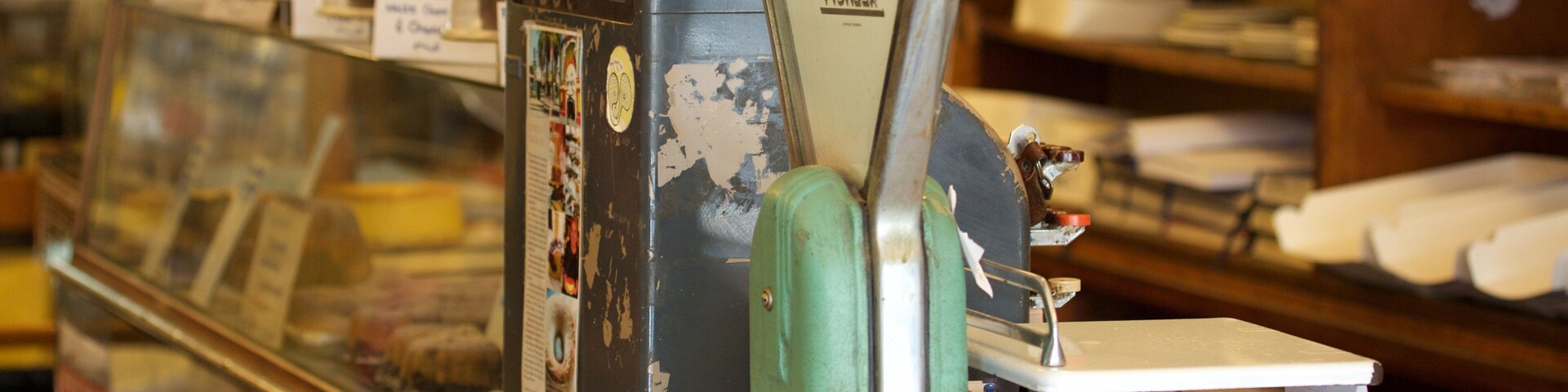 Acland Street showing interior views and cafe scenes