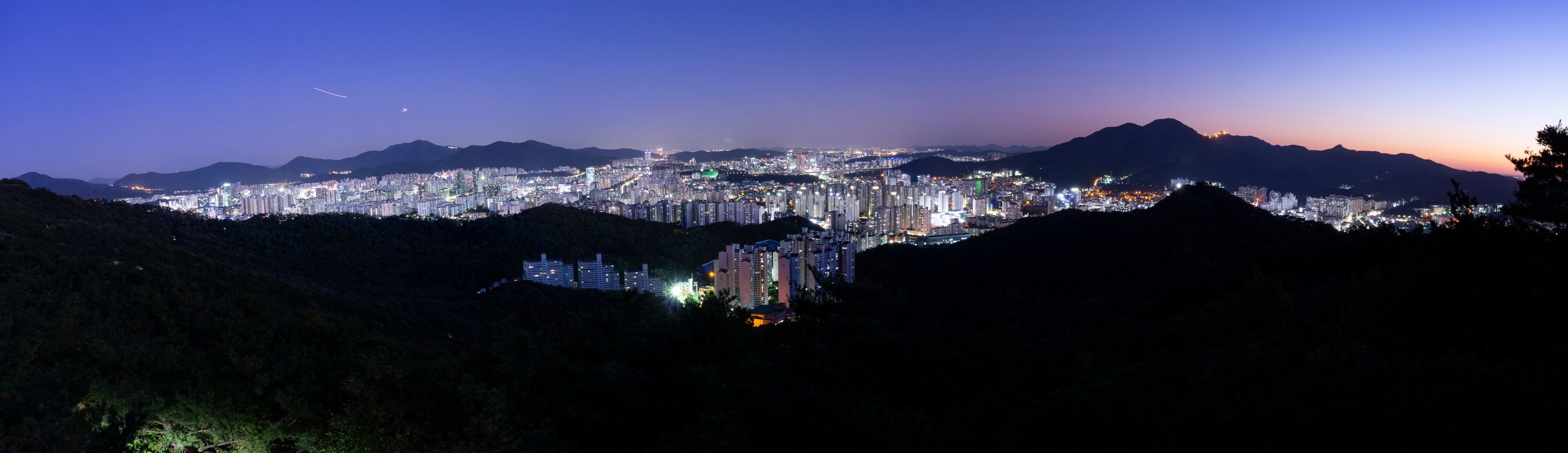 the spectacular night view of Anyang.