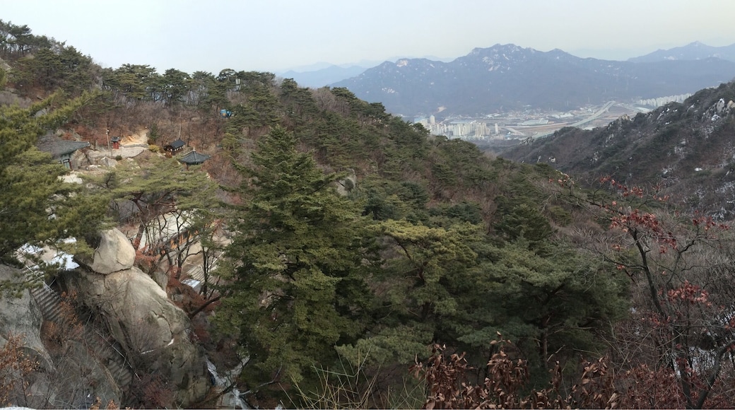 Such an amazing view and hike up to Mangwolsa Temple. Only got lost once or twice but totally worth it.
