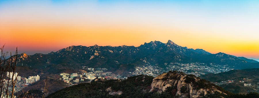 Early dawn sunrise over Bukhansan National Park in Seoul Korea