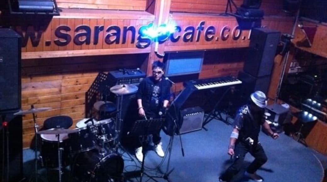 늘사랑 까페.
Live Cafe Neulsarang.