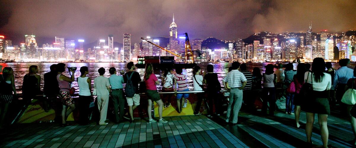 Avenue des Étoiles montrant vues, scènes de nuit et vie nocturne