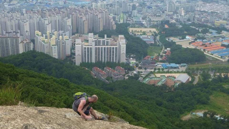 Nice place to hike behind my apartment. Nice views of Anyang when there is no smog...