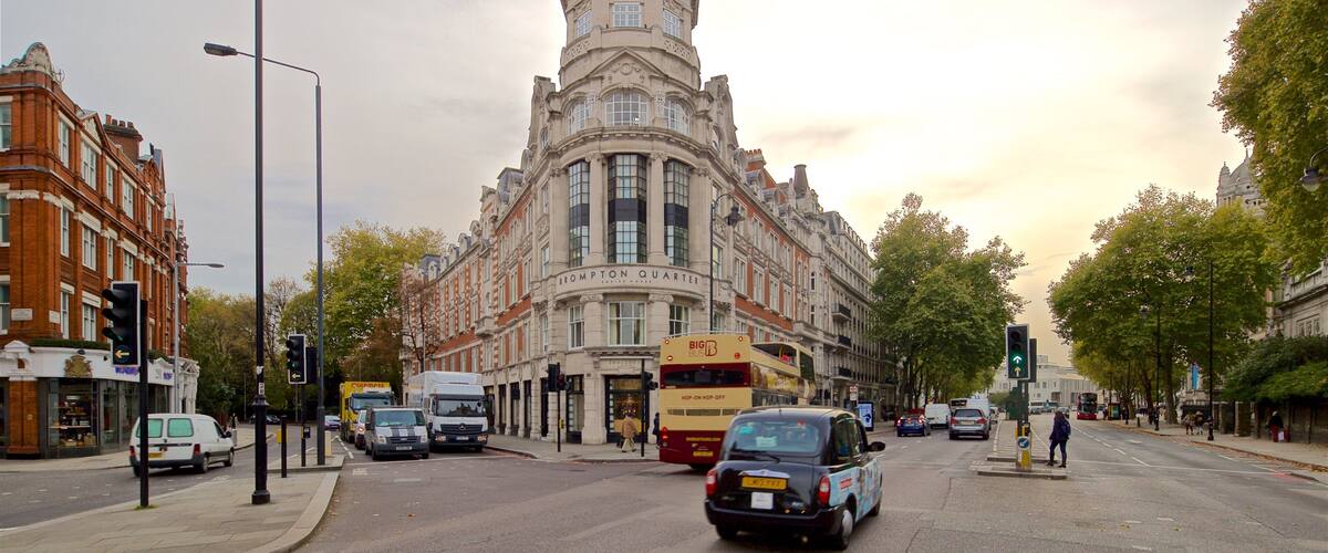 Brompton Oratory som viser solnedgang og historisk arkitektur