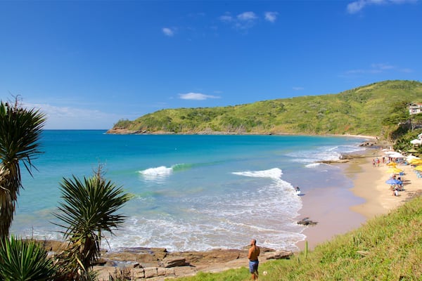 Plage de Brava montrant plage et vues littorales