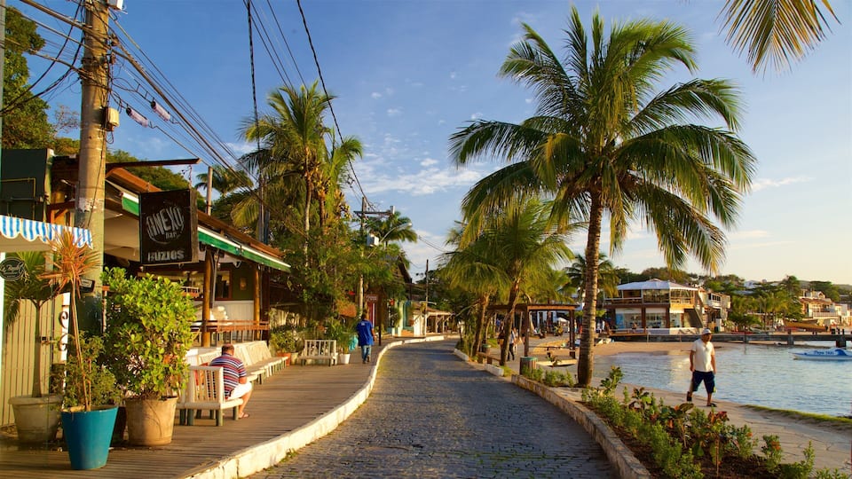 Orla Bardot som inkluderer kystby og kyst