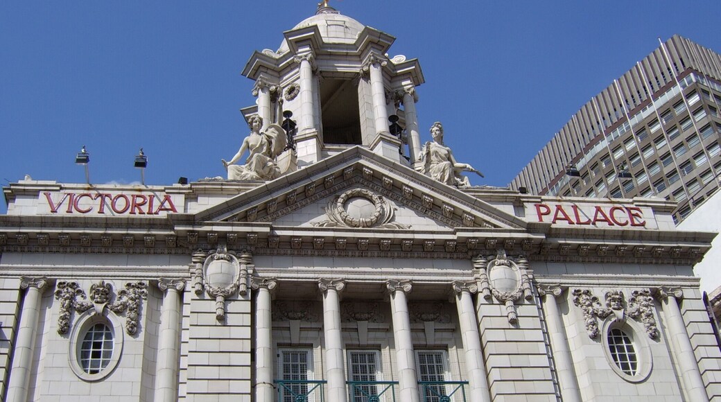 Victoria Palace Theatre