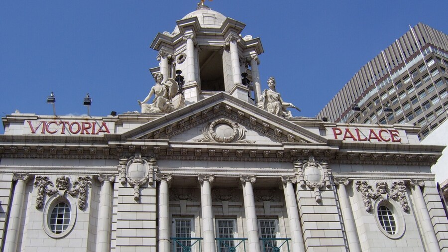 Victoria palace theatre; Shutterstock ID 1652454; Purchase Order: -