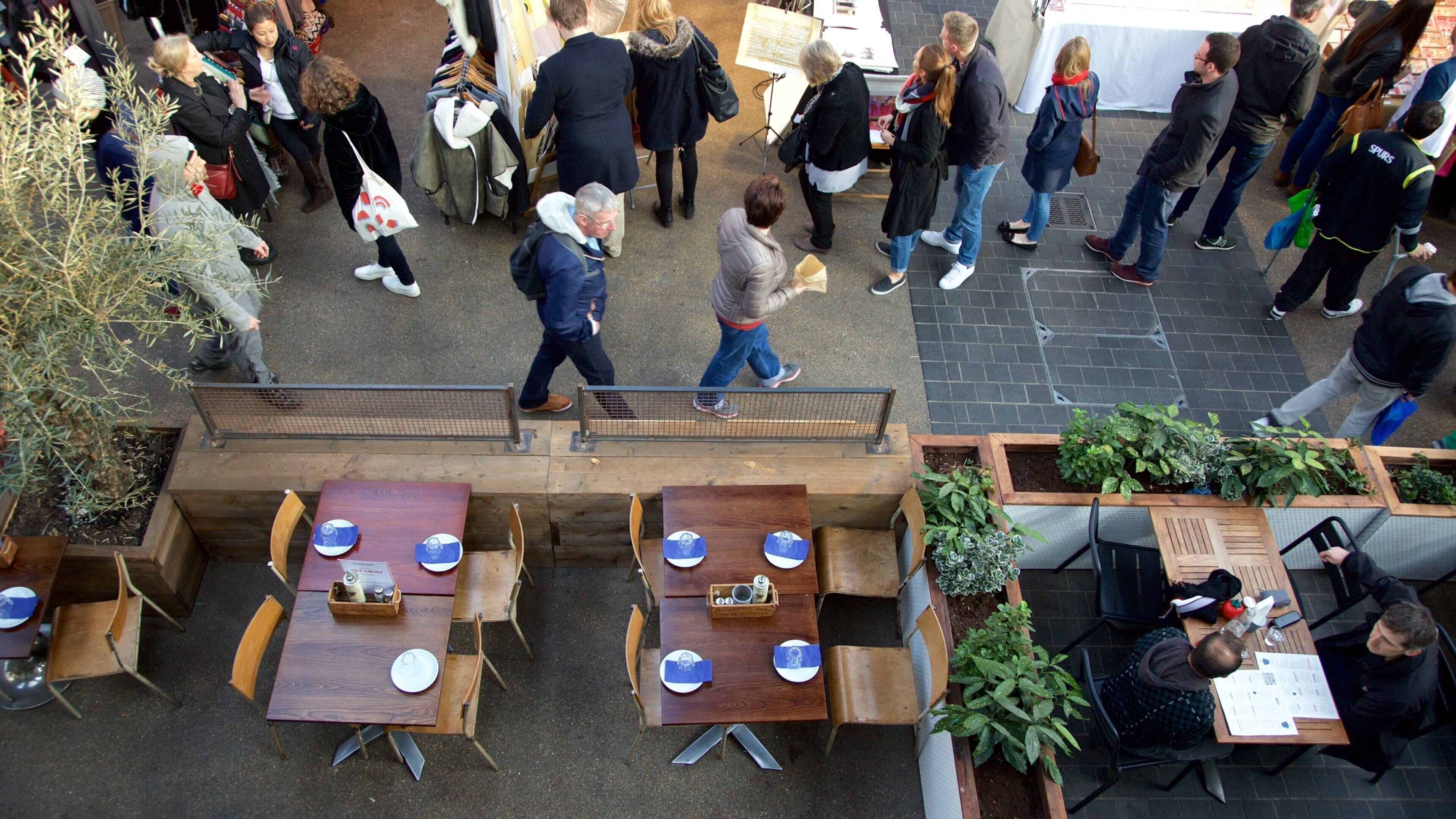 Old Spitalfields Market mettant en vedette shopping, marchés et scènes de café
