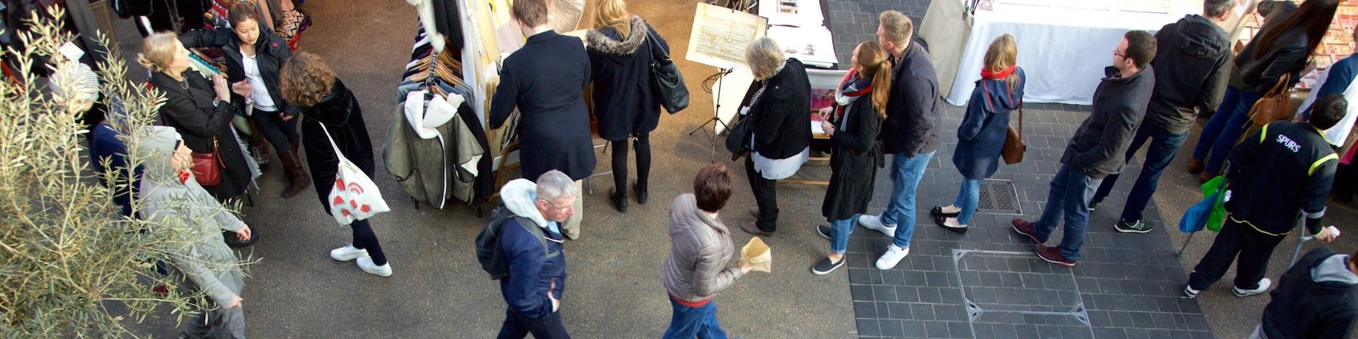 Old Spitalfields Market featuring shopping, cafe lifestyle and markets