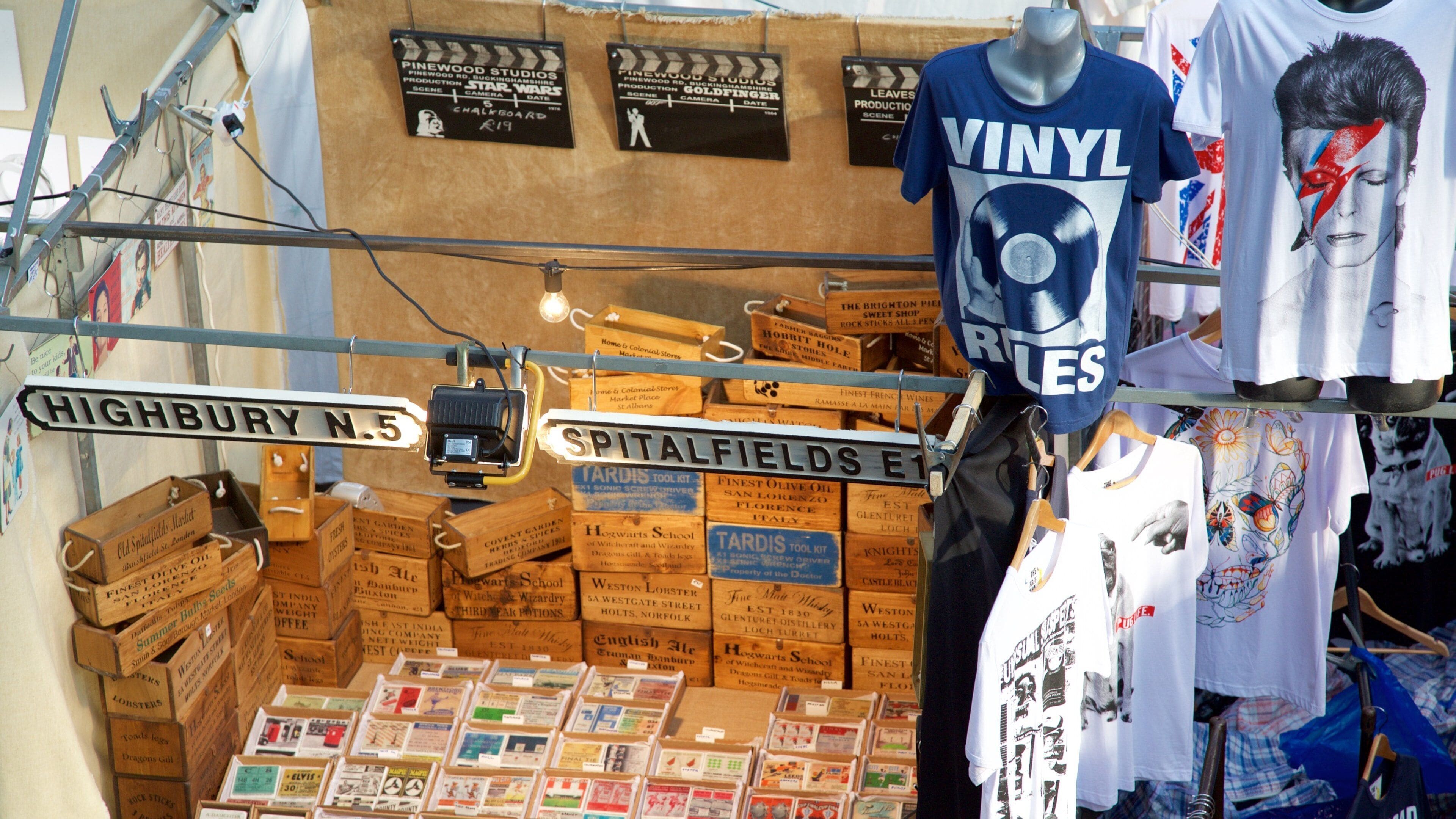 Old Spitalfields Market 设有 時尚, 市場 和 指示牌