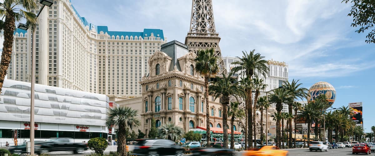 Paradise Hotel Guide