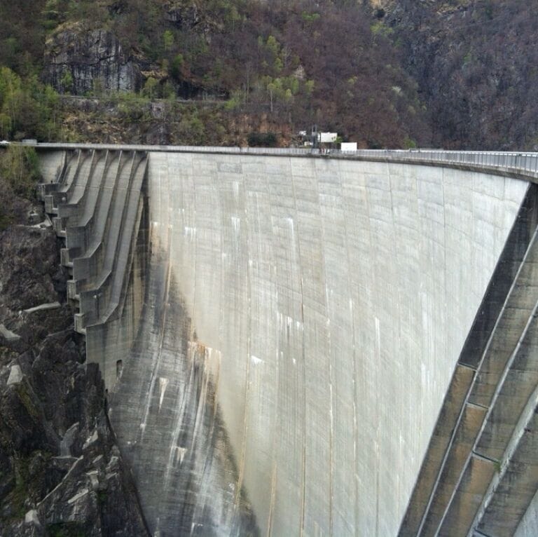 Verzasca Staudamm