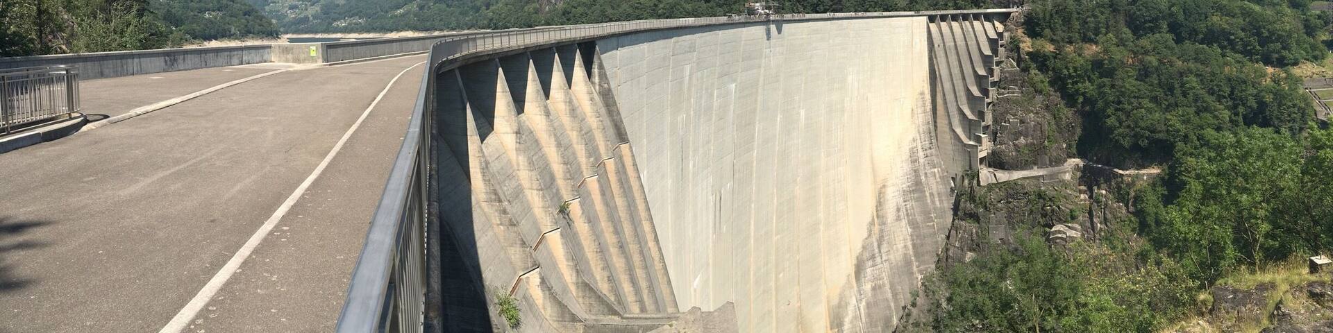 Second view of Verzasca Dam.