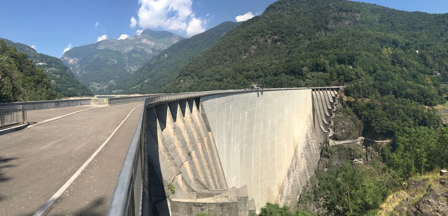 Second view of Verzasca Dam.