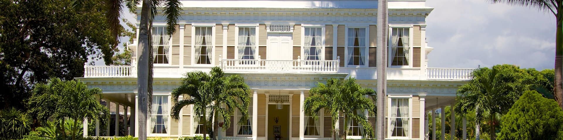 Devon House caracterizando um parque e uma casa