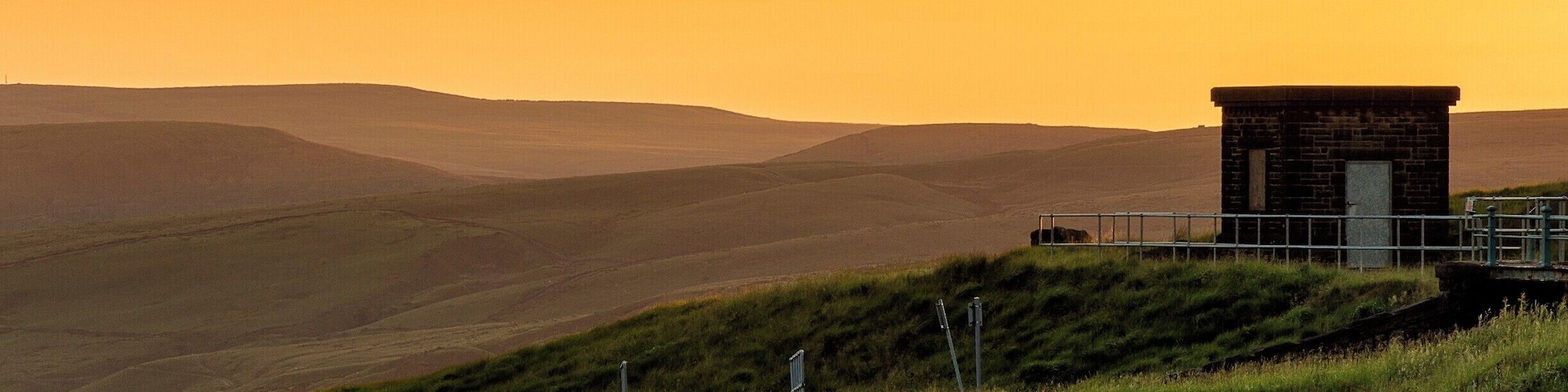 Sunset skies over the moors! Great views over the whole of Rochdale. Park on the pub next to the White Hart Pub.
#BVStrove