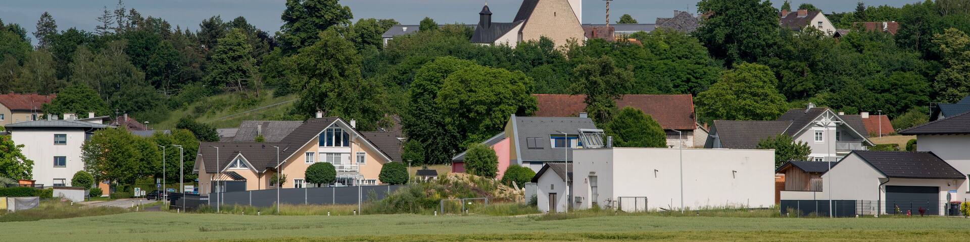 Pfarrkirche Geinberg im Innviertel mit Ortszentrum