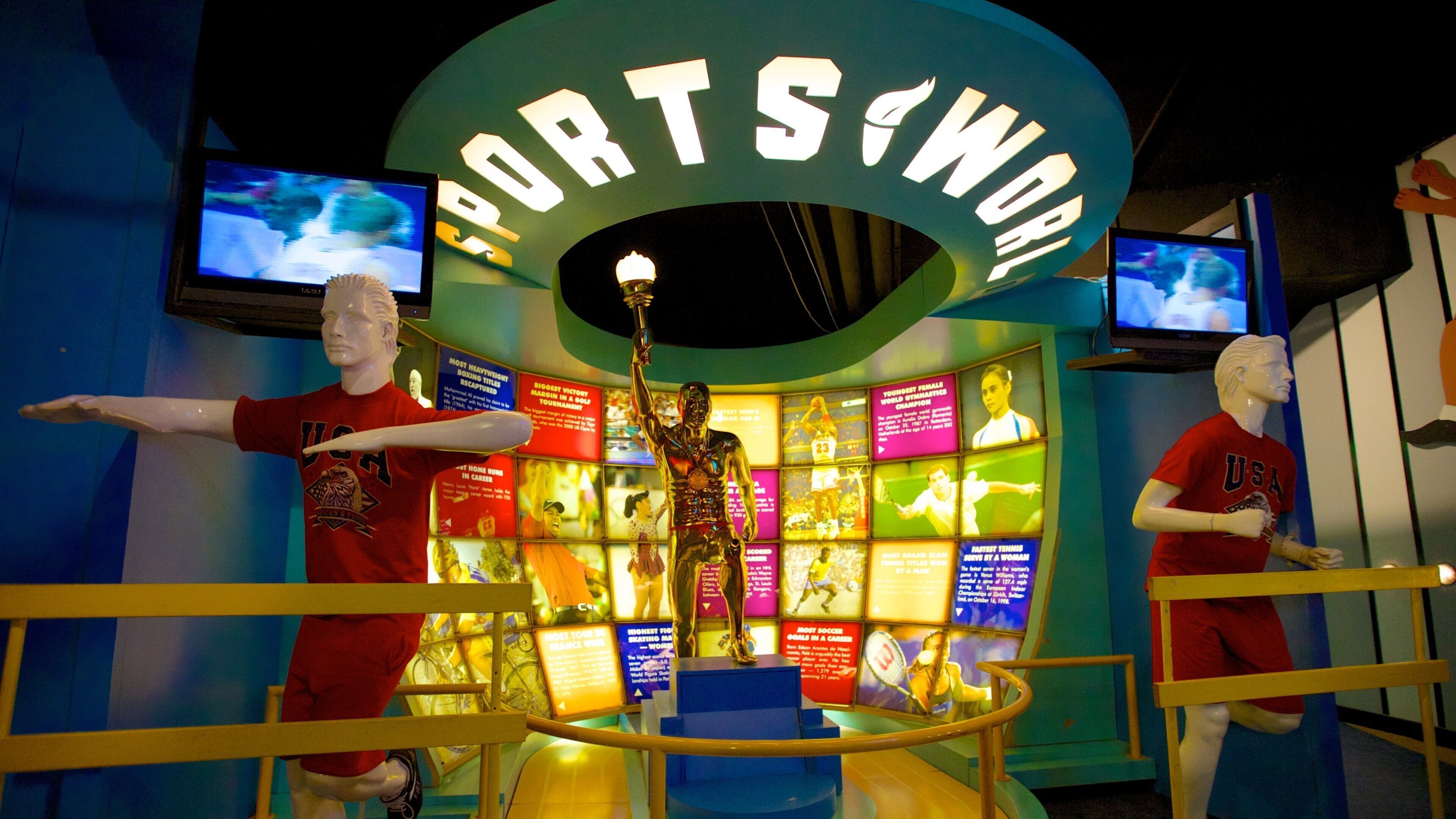 Guinness World Records Museum showing interior views