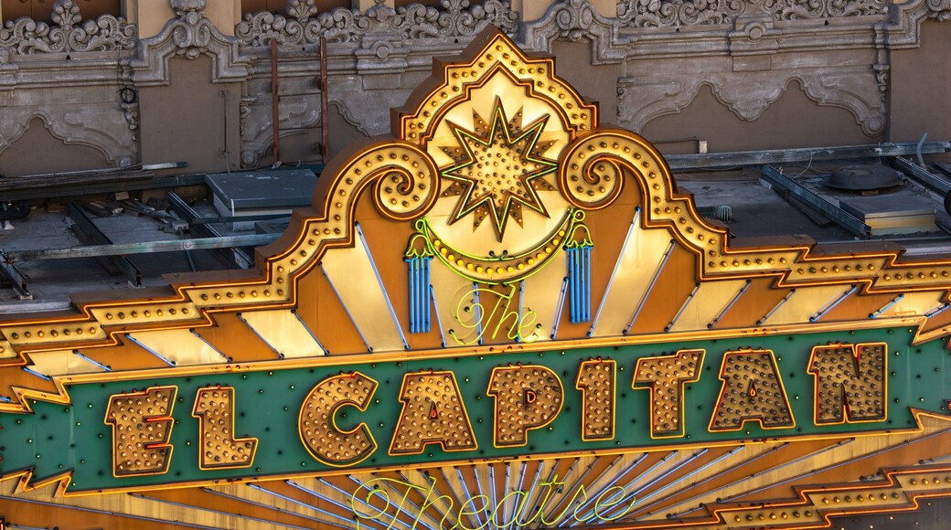 El Capitan Theatre featuring signage