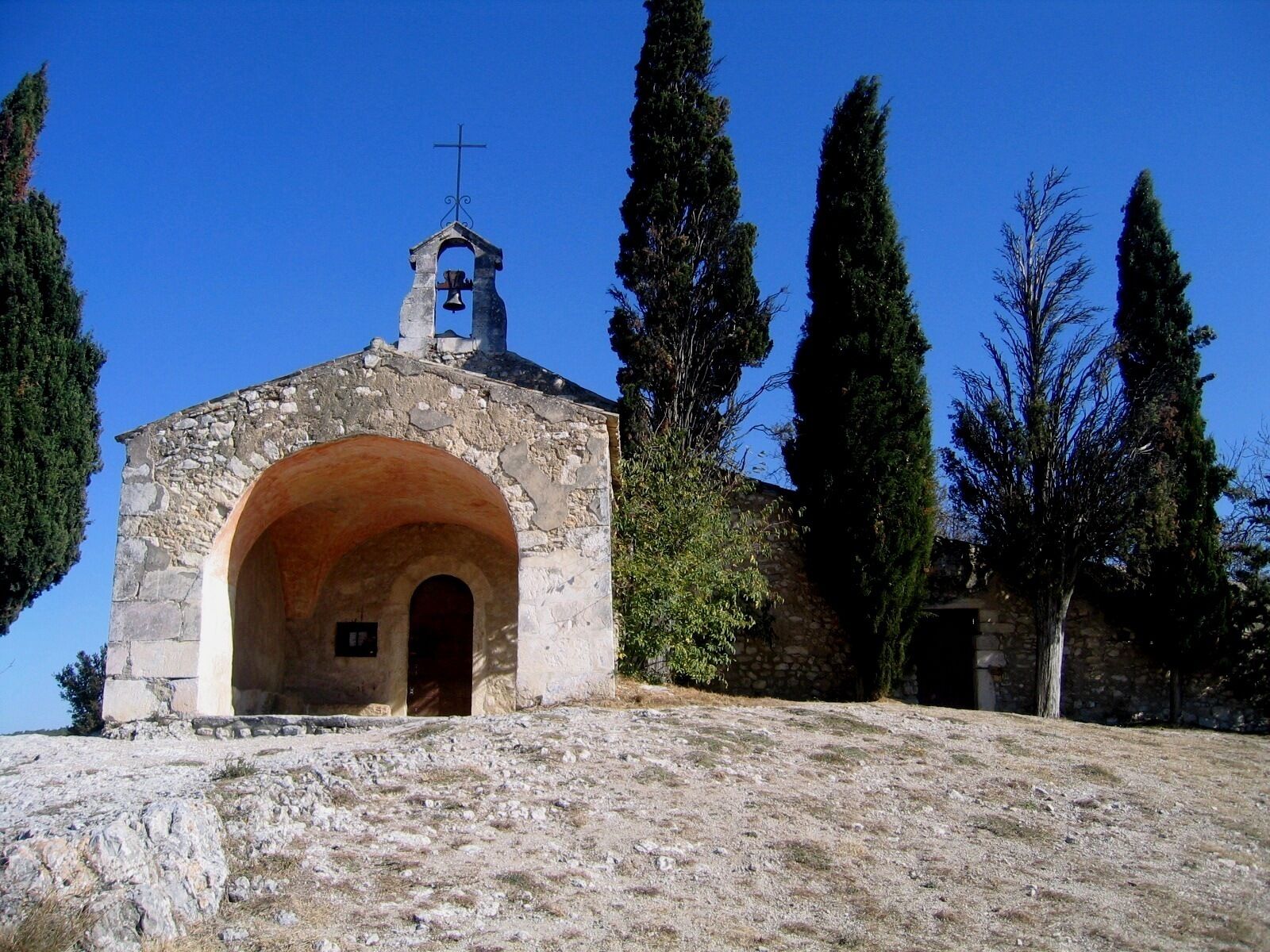 Bouches-Du-Rhone Chapelle Saint-Sixte Portail Ouest 20102011