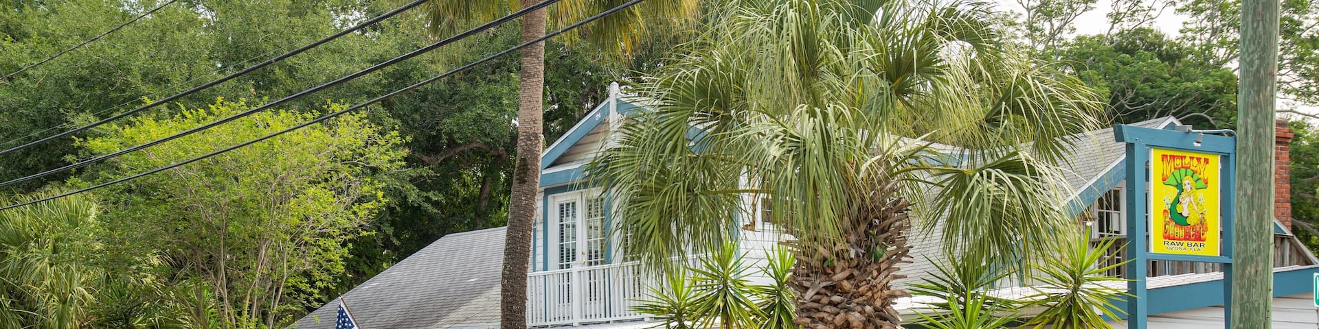 Ozona featuring a house