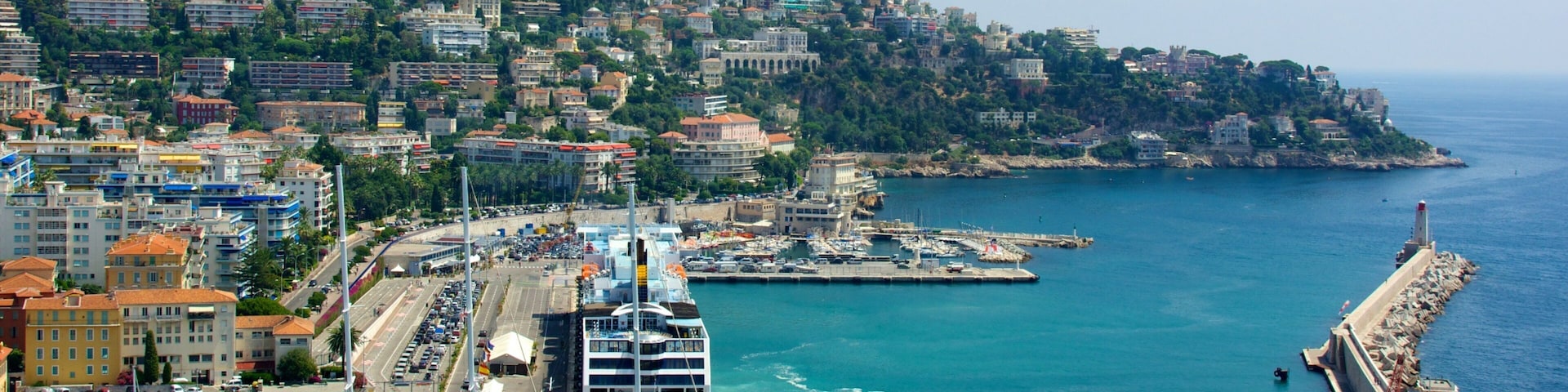 Castle Hill que inclui canoagem, uma marina e uma baía ou porto