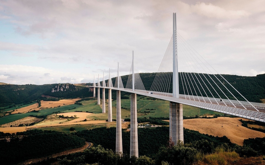 The beautiful Viaduc de Millau.
We visited this bridge while following the Tour de France last year. The tallest bridge in the world, it spans the gorge valley of the River Tarn near Millau in southern France.
#LifeAtExpedia