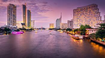 ริมแม่น้ำเจ้าพระยา