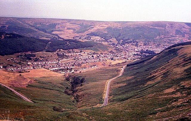 <h2>依水而居的热门住宿</h2>