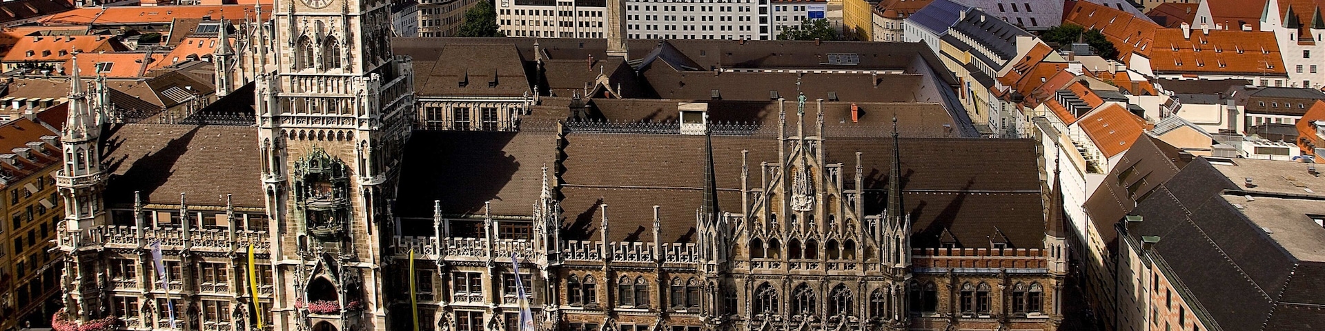 Town Hall of Marienplatz featuring landscape views, heritage architecture and a city