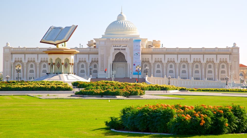 Sharjah featuring heritage architecture, heritage elements and flowers