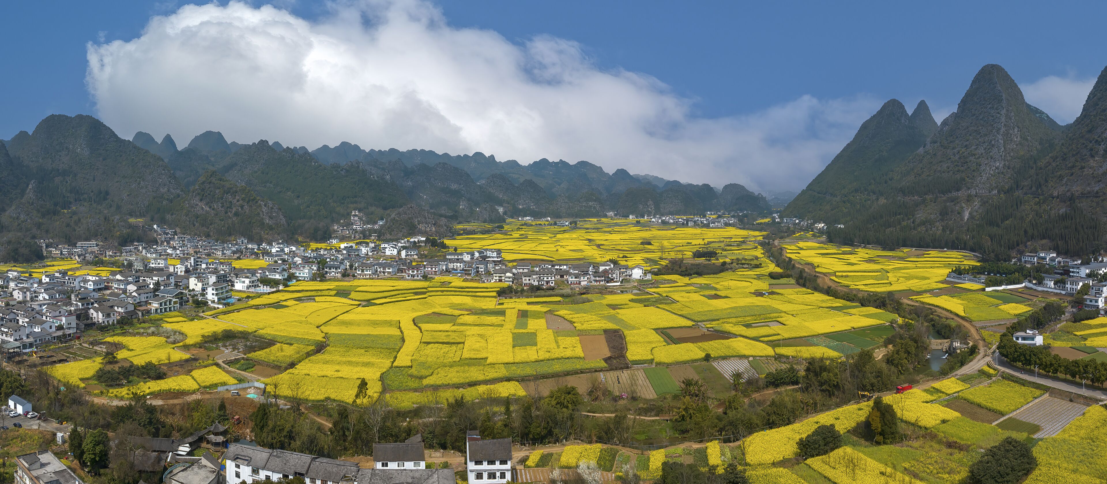 Guizhou xingyi hoodoo scenery
